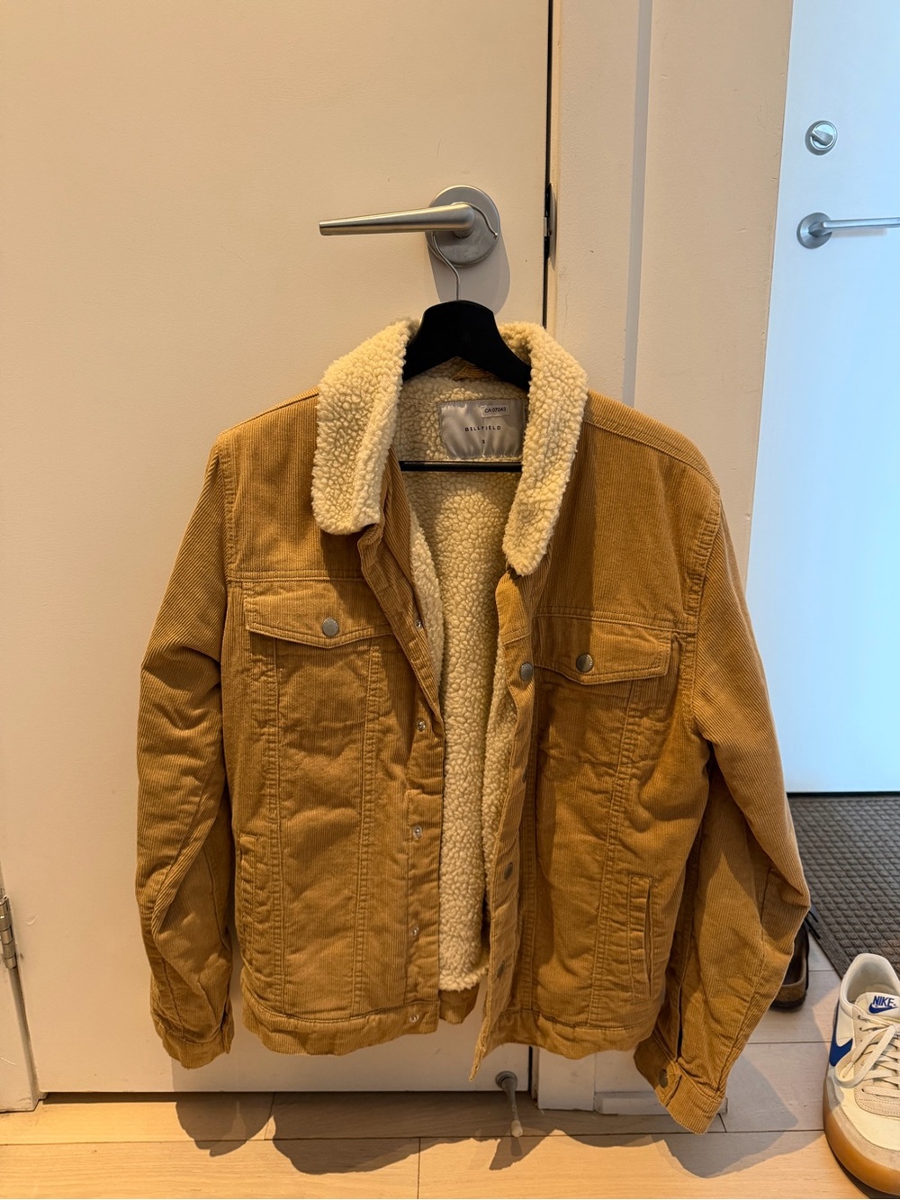 Sherpa-Lined Corduroy Jacket - Tan